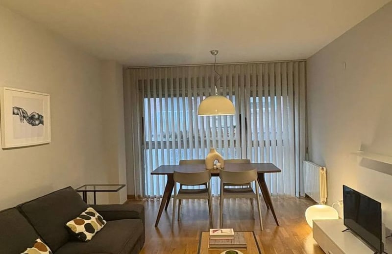 Rental of a spacious 2-bedroom apartment, 104 m², Alicante, Spain